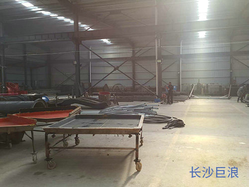 游樂(lè)設(shè)備生產(chǎn)基地6
